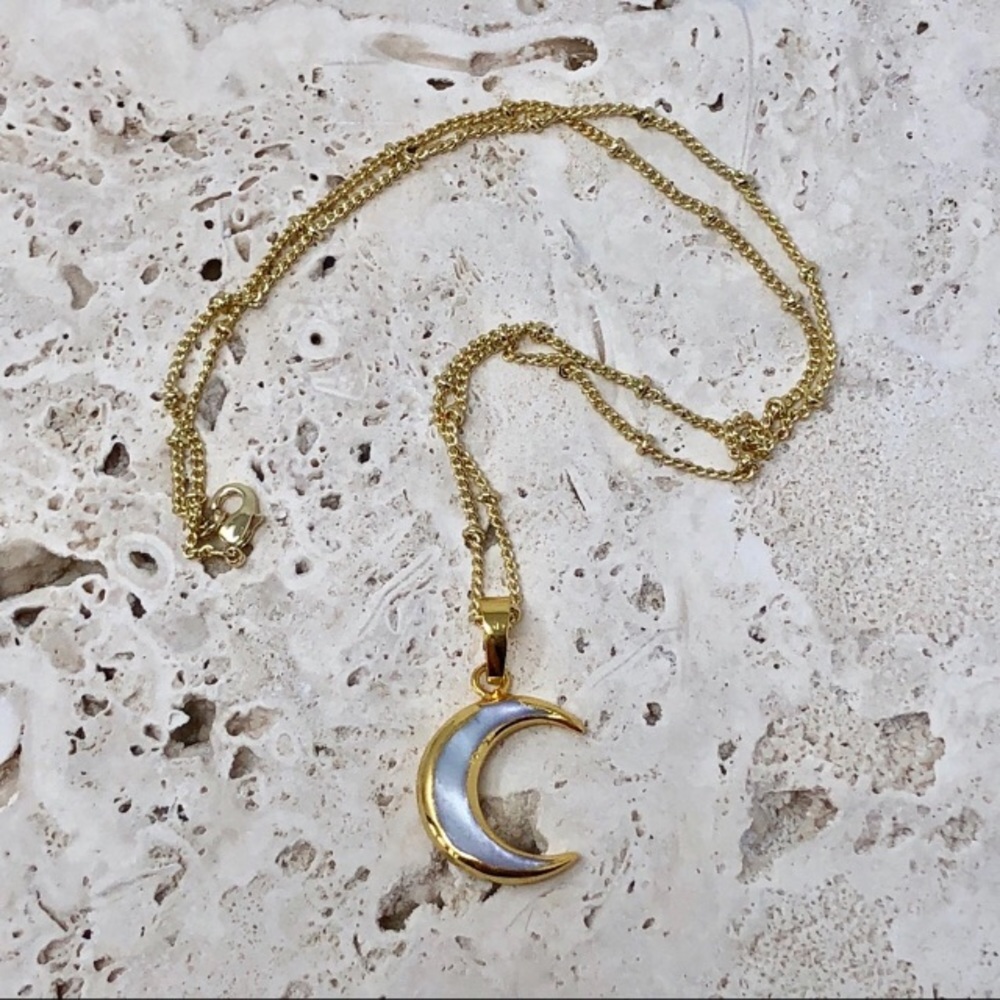 LAST 1 Crescent Moon 14K Gold plate shell necklace - Picture 2 of 7
